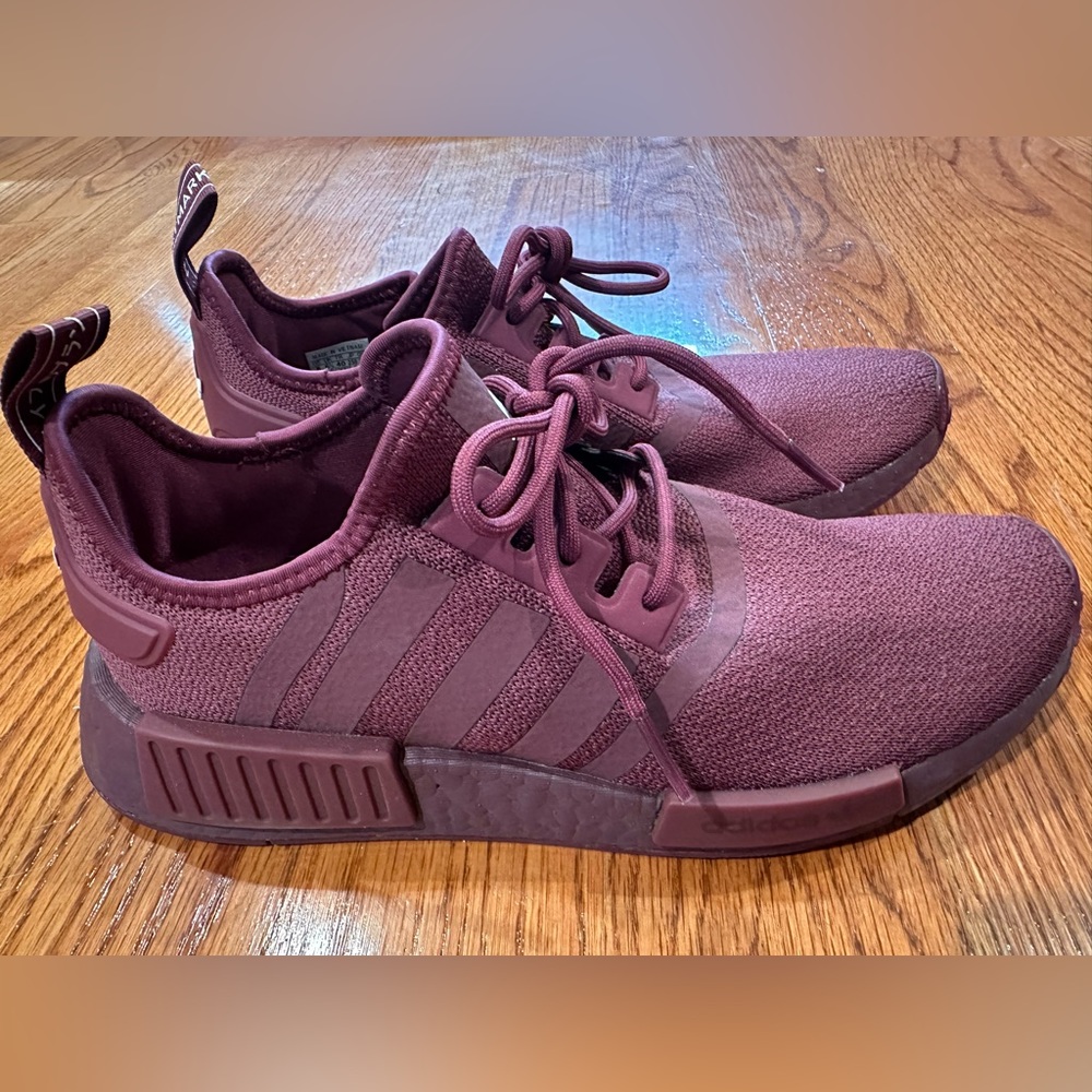 BURGUNDY PRIMEGREEN ADIDAS NMD WOMENS 8 NWOT